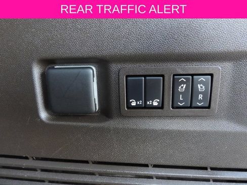 Used 2024 Chevrolet Tahoe Z71 w/ Luxury Package AWD/4WD image 14