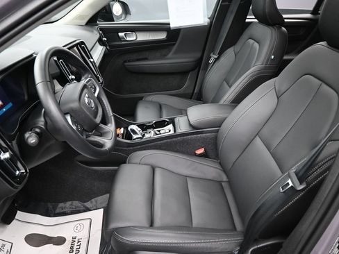 Used 2026 Volvo XC40 B5 Plus AWD/4WD image 21