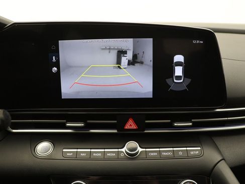 Used 2023 Hyundai Elantra Limited image 22