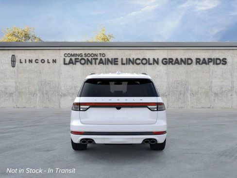 New 2026 Lincoln Aviator Reserve w/ Jet Appearance Package AWD/4WD image 5