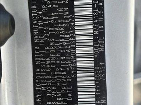 Used 2025 Toyota Corolla LE image 22