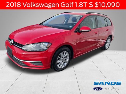 Used 2018 Volkswagen Golf S image 1