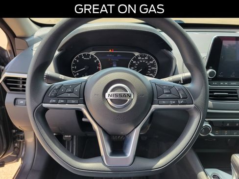 Used 2019 Nissan Altima 2.5 S FWD image 21