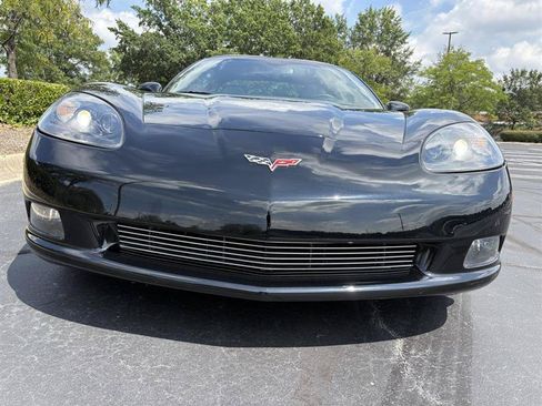 Used 2006 Chevrolet Corvette Coupe w/ Preferred Equipment Group RWD image 8
