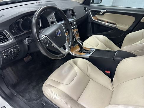 Used 2016 Volvo S60 T5 Premier AWD/4WD image 2