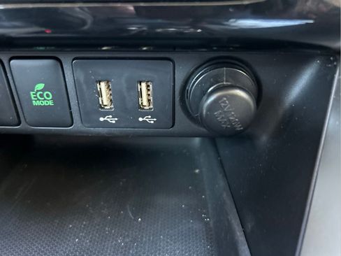 Used 2024 Mitsubishi Eclipse Cross SE AWD/4WD image 32