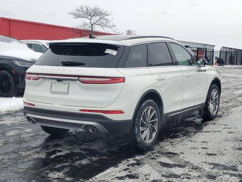 New 2026 Lincoln Corsair Premiere image 4