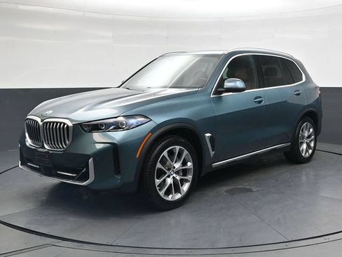 Used 2024 BMW X5 xDrive40i w/ Premium Package AWD/4WD image 10