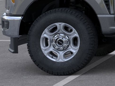 New 2026 Ford F250 XLT w/ FX4 Off-Road Package image 39