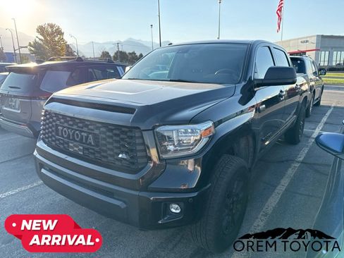 Used 2018 Toyota Tundra Limited w/ Limited Premium Package AWD/4WD image 17