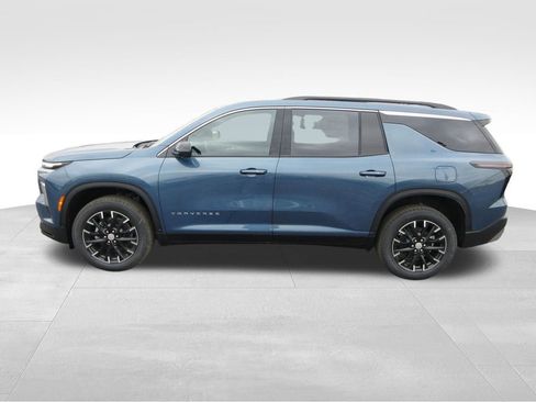 New 2026 Chevrolet Traverse LT w/ Sun and Wheel Package image 2