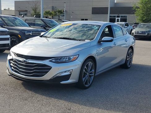 Used 2019 Chevrolet Malibu Premier w/ Sun and Wheel Package FWD image 4