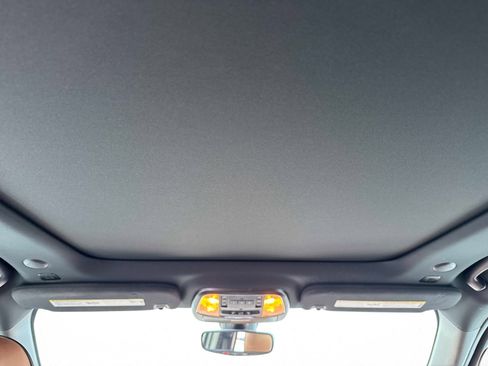 Used 2021 Jeep Grand Cherokee Overland image 16