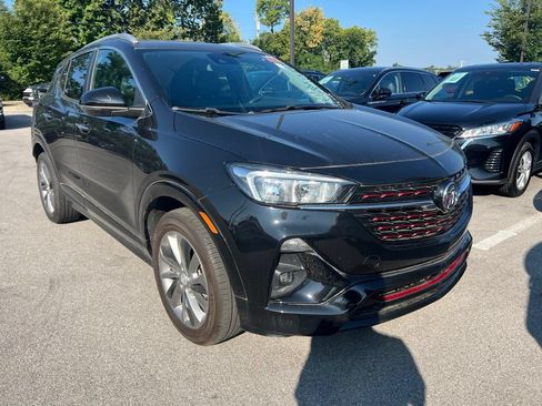 Used 2021 Buick Encore GX Preferred w/ Sport Touring Package FWD image 2