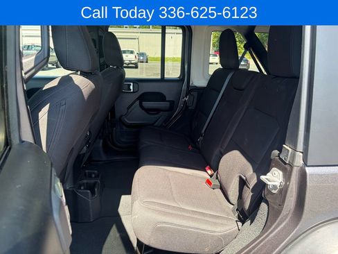 Used 2022 Jeep Wrangler Unlimited Sport AWD/4WD image 23