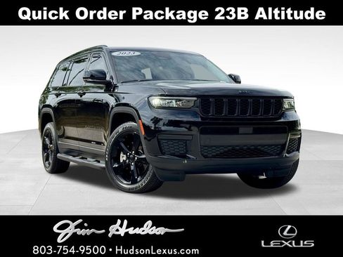 Used 2023 Jeep Grand Cherokee L Laredo RWD image 1