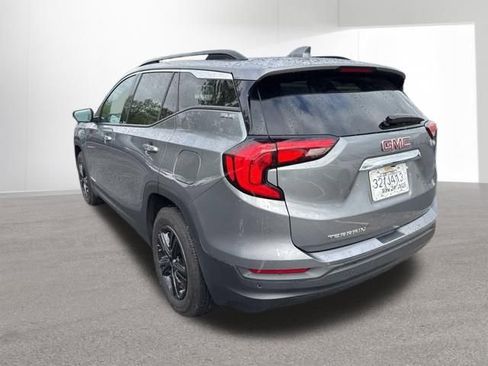 Used 2020 GMC Terrain SLE w/ Driver Convenience Package FWD image 3
