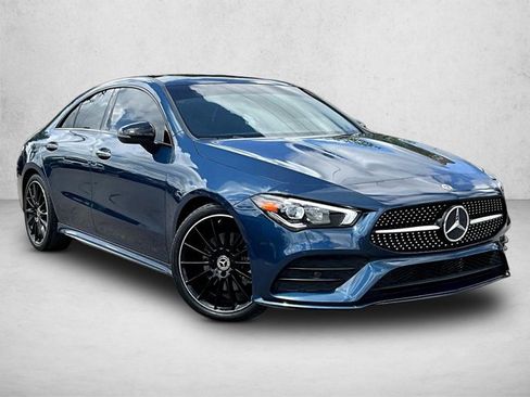 Used 2022 Mercedes-Benz CLA 250 4MATIC image 11