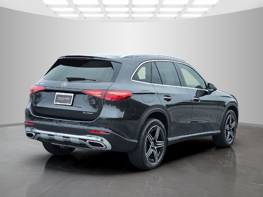 Used 2026 Mercedes-Benz GLC 300 image 6