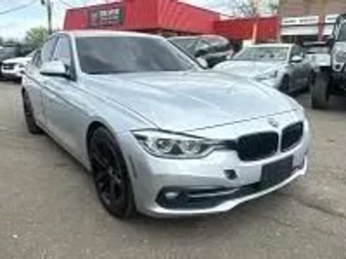Used 2016 BMW 328i xDrive Sedan AWD/4WD image 3
