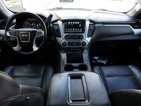 Used 2020 GMC Yukon SLT w/ Premium Edition image 7