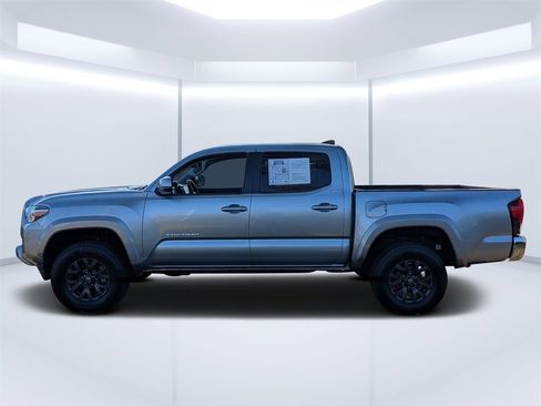 Used 2021 Toyota Tacoma SR5 image 6