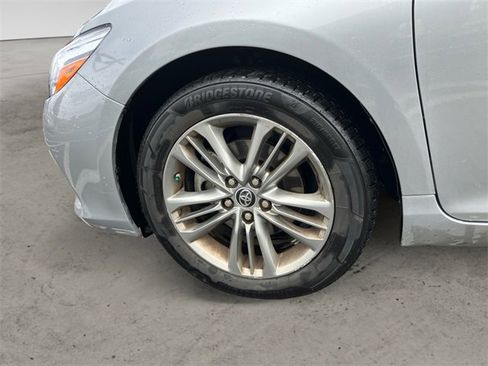 Used 2016 Toyota Camry SE image 13