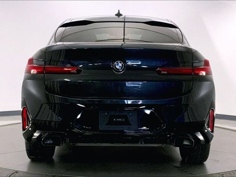 Used 2024 BMW X4 xDrive30i w/ Premium Package AWD/4WD image 3