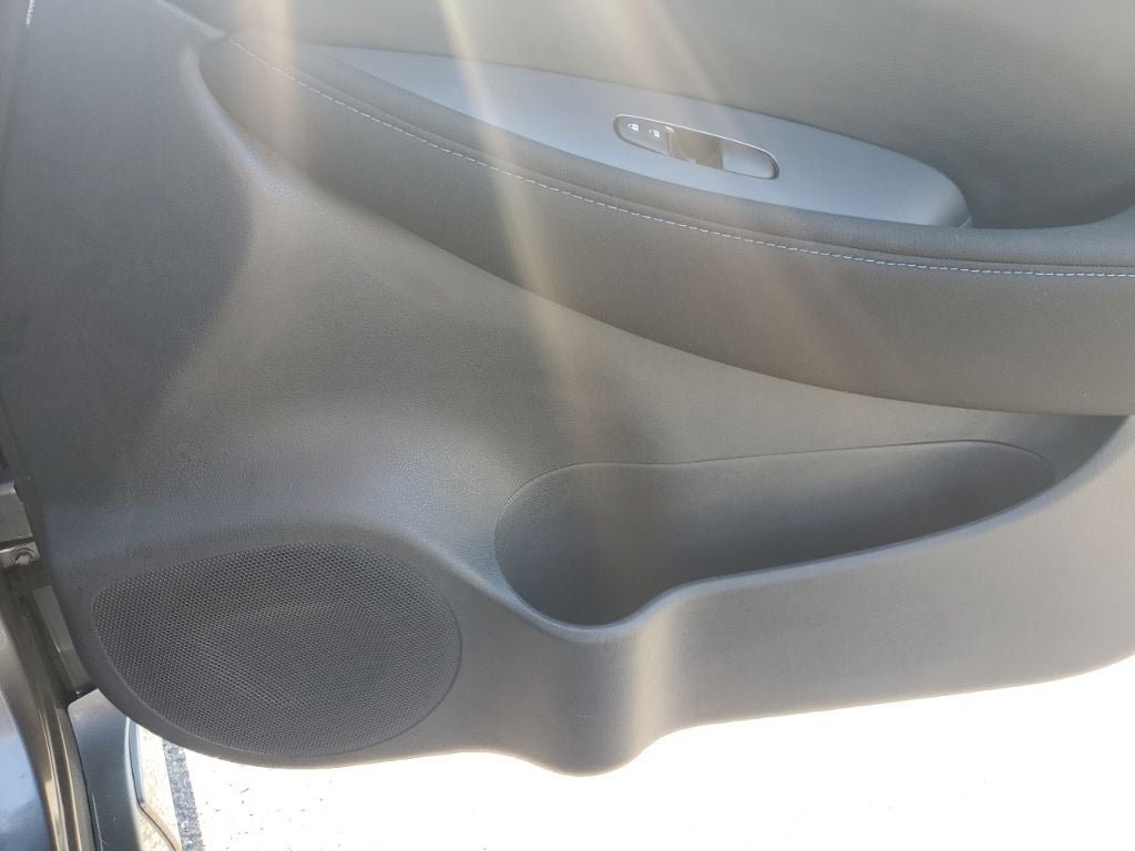 Used 2025 Nissan Leaf S FWD image 39