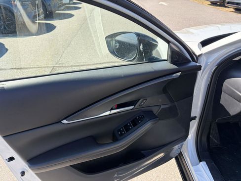 New 2026 MAZDA CX-30 AWD 2.5 S w/ Select Sport Pkg image 17
