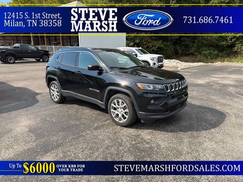Used 2023 Jeep Compass Latitude AWD/4WD image 1