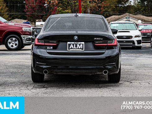 Used 2022 BMW 330e w/ Premium Package image 12