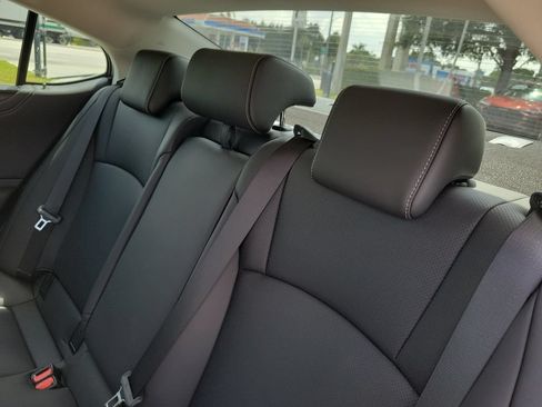 Used 2024 Lexus ES 350 w/ Premium Package FWD image 26