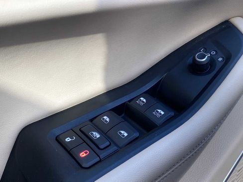 Used 2022 Jeep Grand Cherokee L Limited image 20