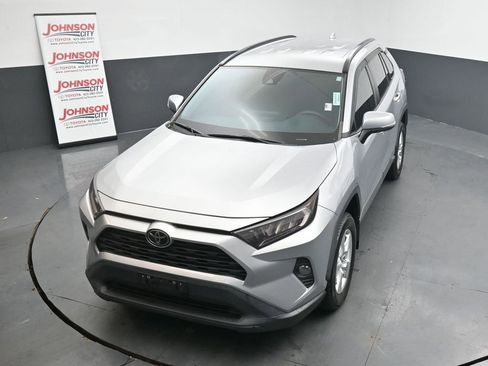 Used 2021 Toyota RAV4 XLE image 28