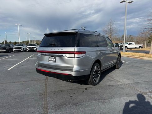 Used 2022 Lincoln Navigator Black Label image 8