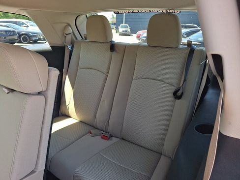 Used 2019 Dodge Journey SE FWD image 8
