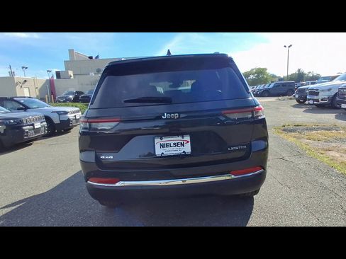 Certified 2023 Jeep Grand Cherokee Limited AWD/4WD image 7