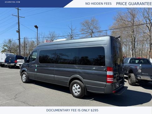 Used 2015 Mercedes-Benz Sprinter 2500 image 3