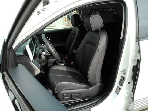 Used 2024 Hyundai Ioniq 5 Limited image 6