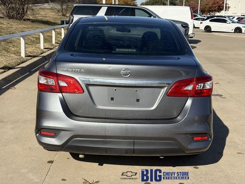 Used 2017 Nissan Sentra S image 5
