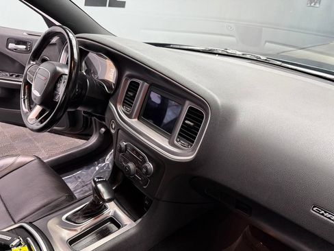 Used 2020 Dodge Charger SXT w/ Leather Interior Group RWD image 49
