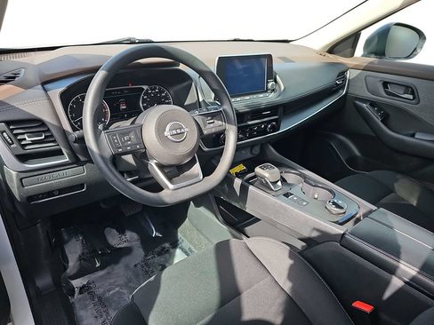 Used 2023 Nissan Rogue S AWD/4WD image 16