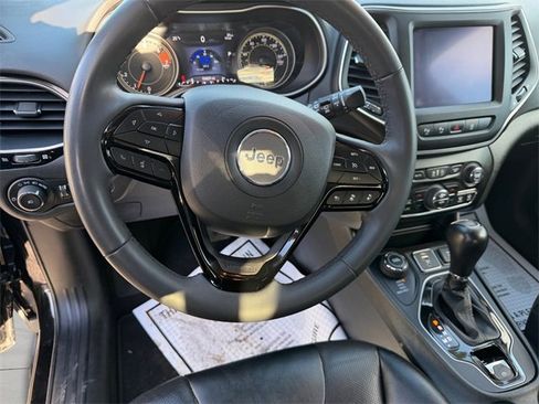 Used 2023 Jeep Cherokee Altitude Lux image 9