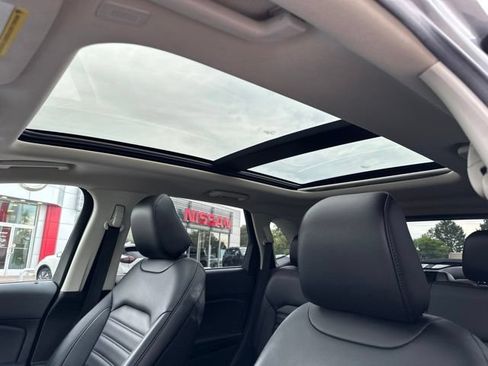 Used 2020 Ford Edge SEL w/ Convenience Package AWD/4WD image 25