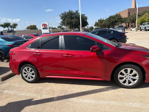 Used 2020 Toyota Corolla LE FWD image 4