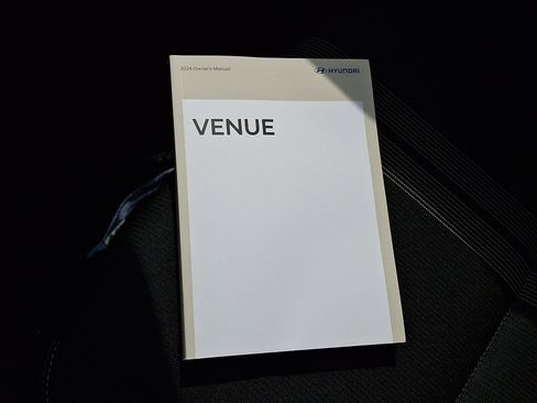 Certified 2024 Hyundai Venue SEL FWD image 26