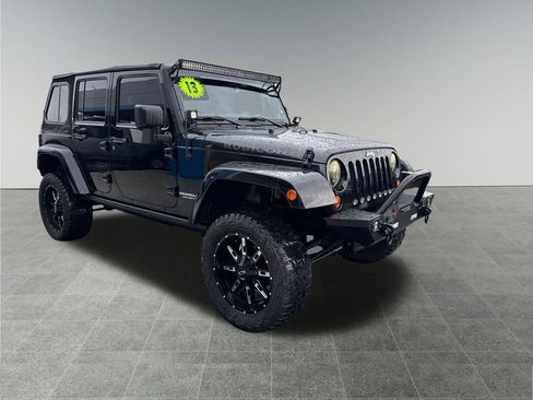 Used 2013 Jeep Wrangler Unlimited Rubicon w/ Dual Top Group image 8