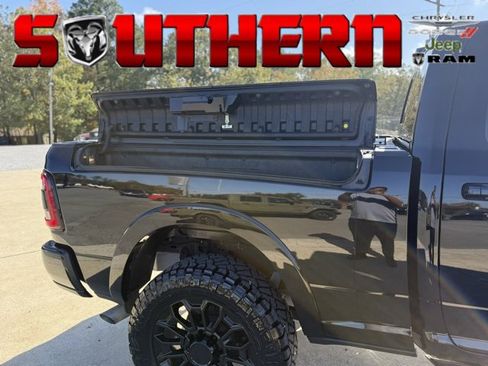 Used 2024 RAM 2500 Limited image 21