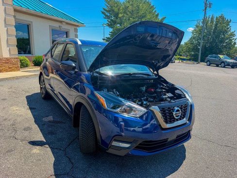 Used 2020 Nissan Kicks SR w/ SR Premium Package FWD image 19